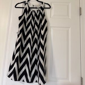 Geometric Chevron Stripe Dress - Black/White A-Line Style